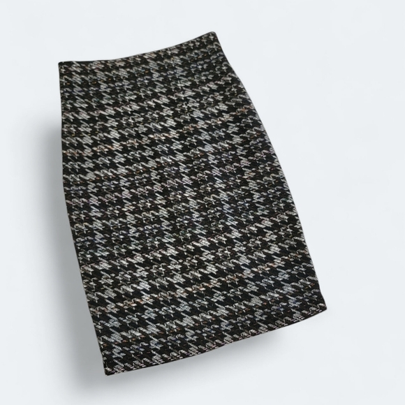 Chaumont Seoul Black and Multi Color Tweed Pencil Skirt Size Small - Picture 12 of 12